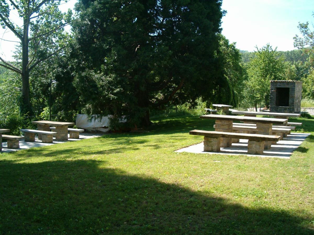 Tenuta Larenzania Dogliani Buitenkant foto