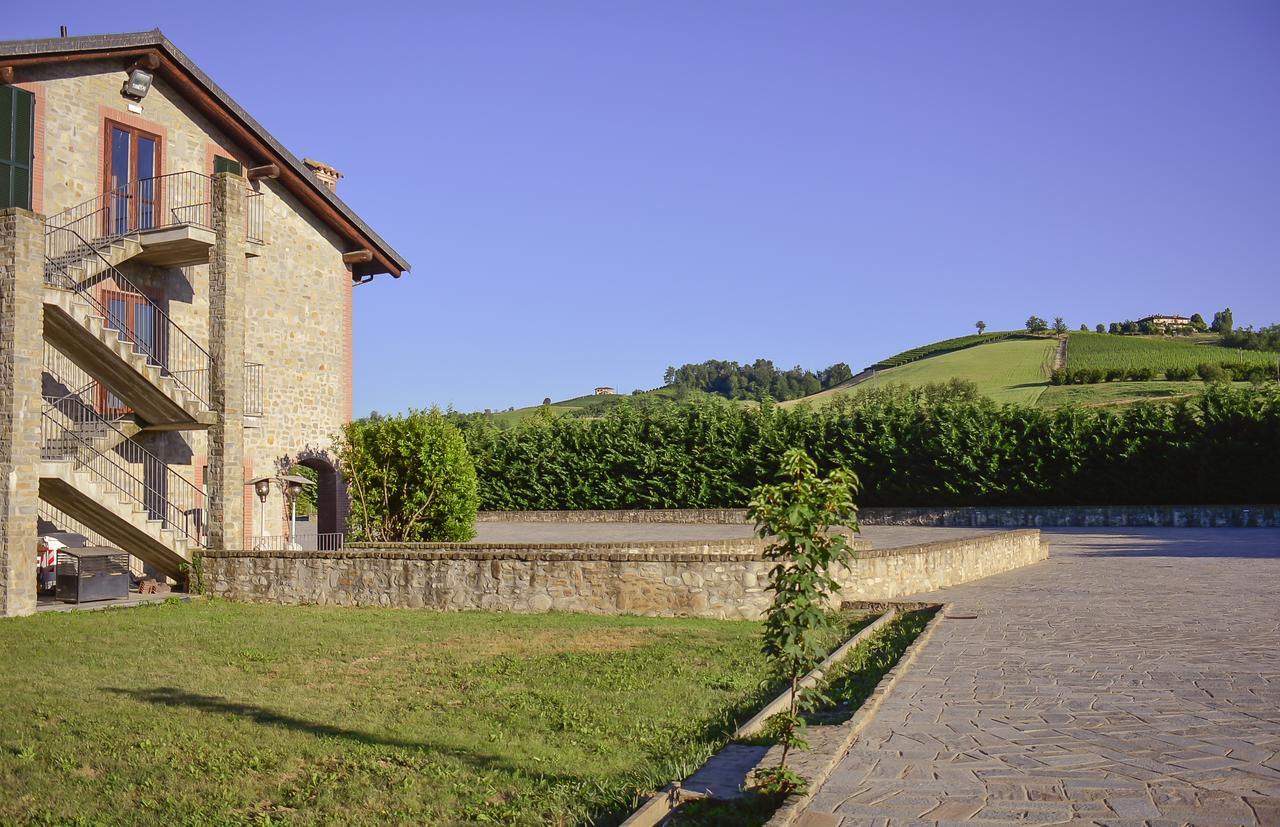 Tenuta Larenzania Dogliani Buitenkant foto
