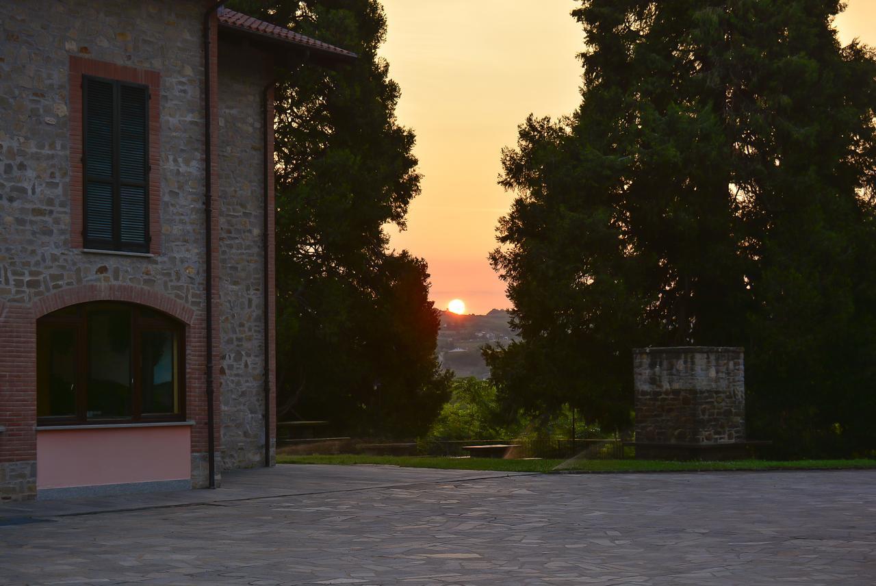 Tenuta Larenzania Dogliani Buitenkant foto