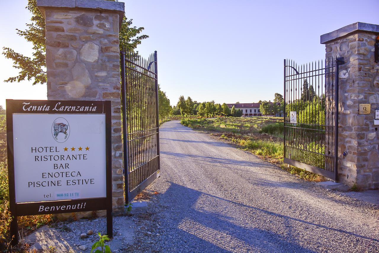 Tenuta Larenzania Dogliani Buitenkant foto